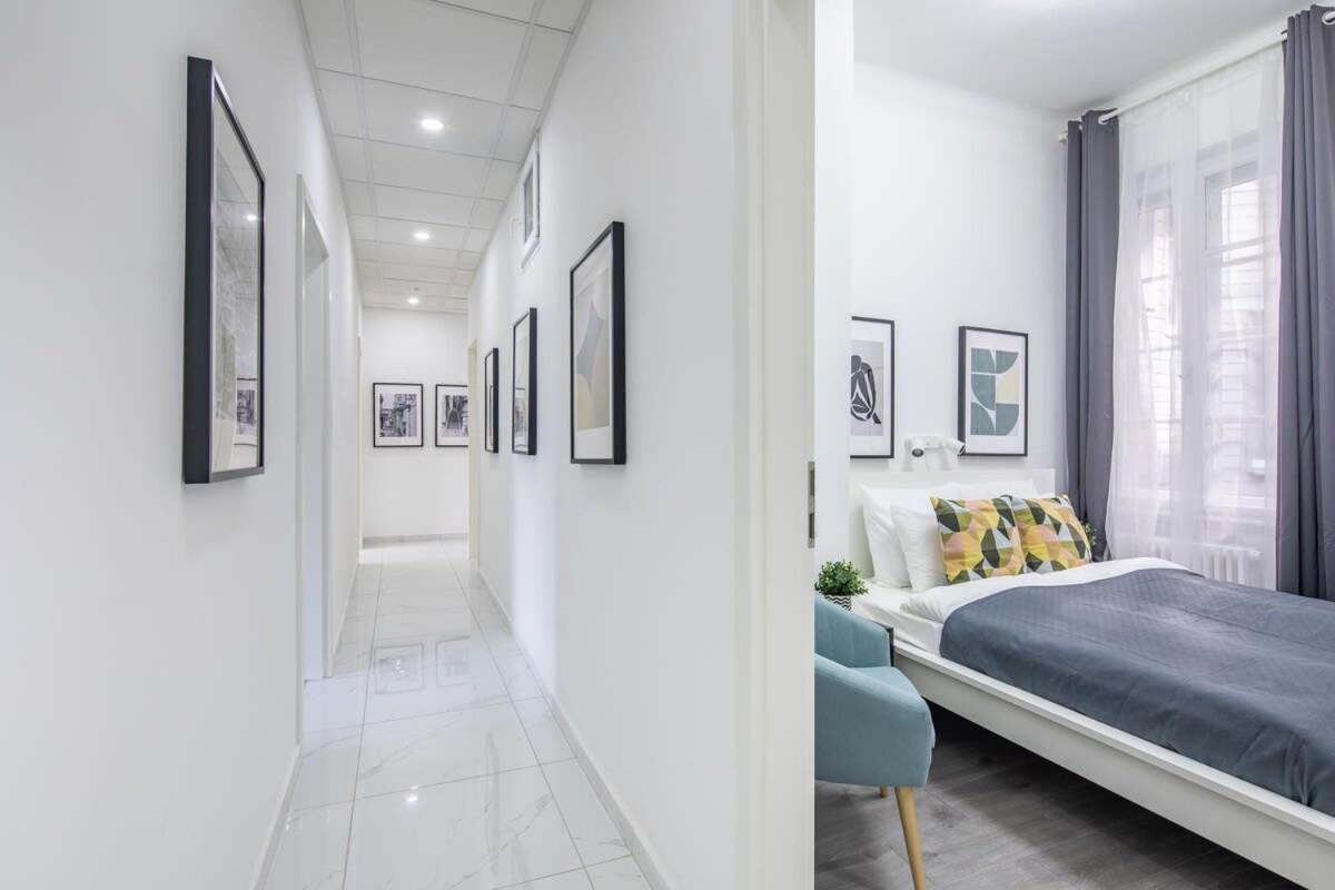 Newly Designed Central Studio Budapest Luaran gambar